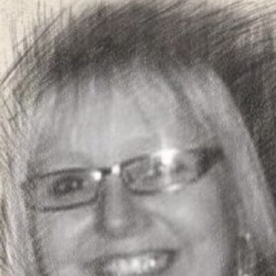 Profile Picture of Sharon Duff (@shazziann) on Twitter