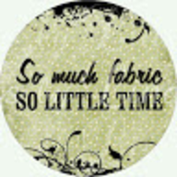 Profile Picture of Emily Denkers (@emily_denkers) on Poshmark