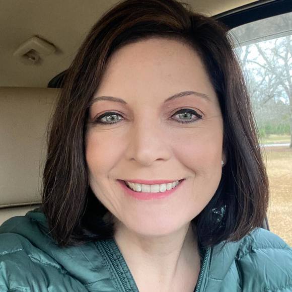 Profile Picture of Jennifer Crabtree (@jennifercrab) on Poshmark