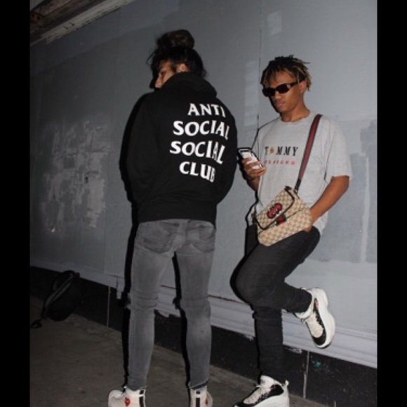 Profile Picture of Jonathan Winfrey (@thriftgod20) on Poshmark