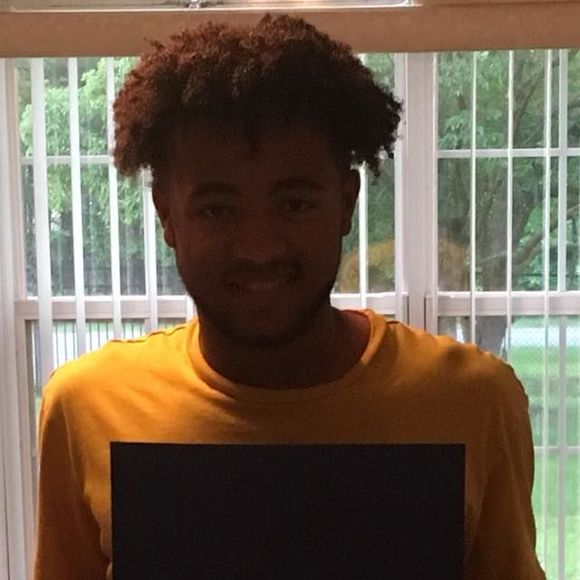 Profile Picture of Jochia Murfree (@jochia13) on Poshmark