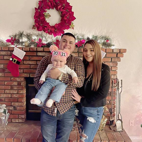 Profile Picture of Elyzabeth Morones (@eli_morones1994) on Poshmark