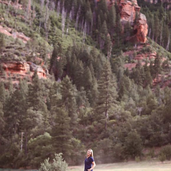 Profile Picture of Kandyce Smith (@kandyce_smith) on Poshmark