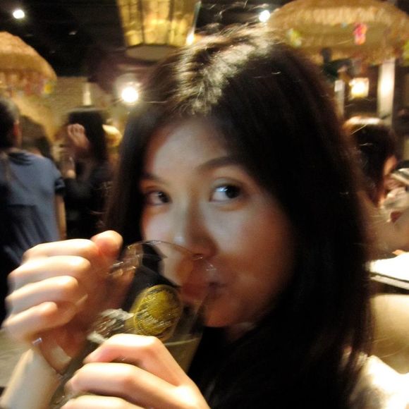 Profile Picture of Ariel Chang (@ym_ariel) on Poshmark