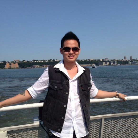 Profile Picture of Khang Nguyen (@kevinnguyen1985) on Poshmark