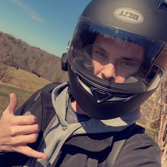 Profile Picture of Rayne Guffey (@nelsonguffey777) on Poshmark