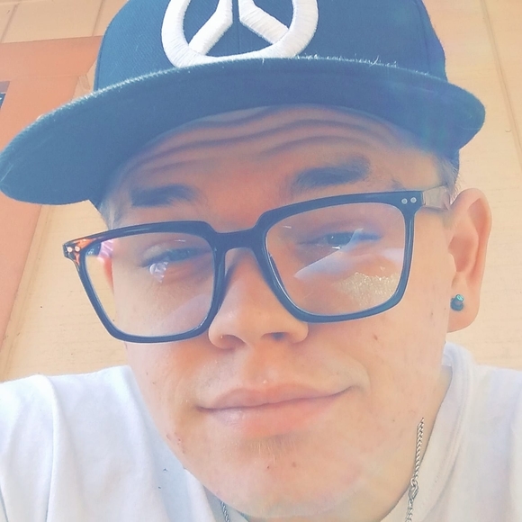 Profile Picture of Chase Walden (@chase982009) on Poshmark