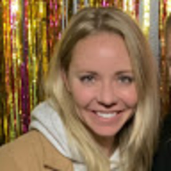 Profile Picture of Maloree Kanney (@maloreekanney) on Poshmark