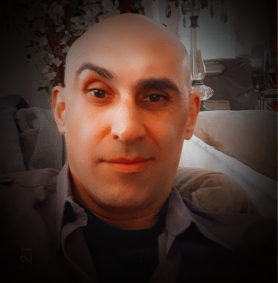 Profile Picture of Ardeshir Tooraji (@mrpersianat) on Poshmark