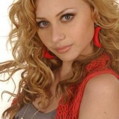 Profile Picture of Alyson Michalka (@Alyson2186) on Twitter