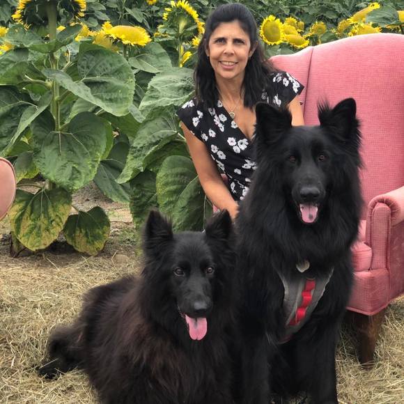 Profile Picture of Maria Cazorla (@maryucazorla) on Poshmark