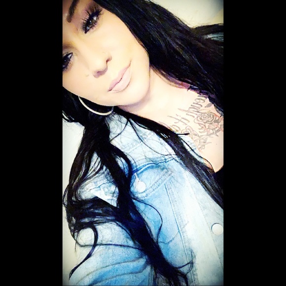 Profile Picture of Sandra Thorpe (@tatted_mami) on Poshmark