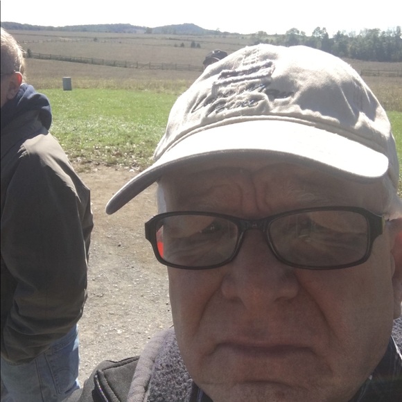 Profile Picture of Patrick Bryson (@patrickgbryson) on Poshmark