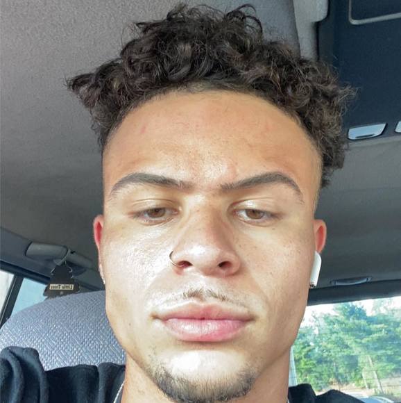 Profile Picture of Kyler Schaffner (@kylerschaffner) on Poshmark