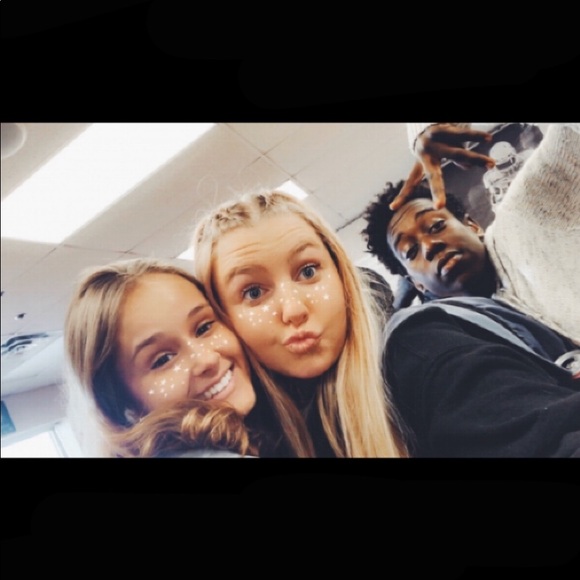 Profile Picture of Isabel Wasko (@isabellawaskoo) on Poshmark