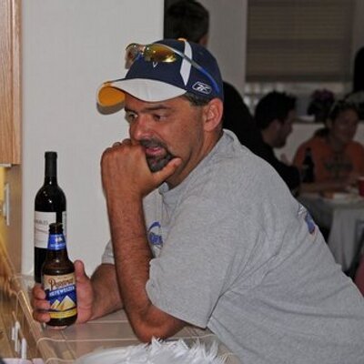 Profile Picture of Wayne G  Lozier (@buzz1770) on Twitter