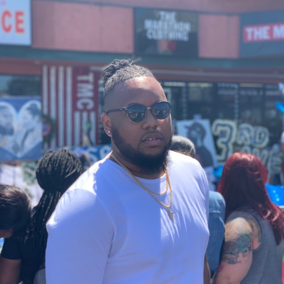 Profile Picture of Mike Greene (@6mike61) on Poshmark