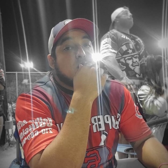 Profile Picture of Christopher Lopez (@lopezchris48) on Poshmark