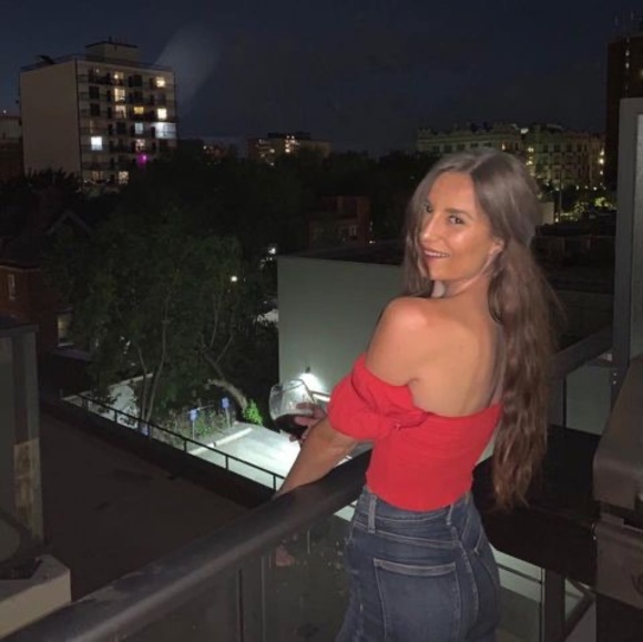 Profile Picture of Alexandria Morley (@alexandriamorle) on Poshmark
