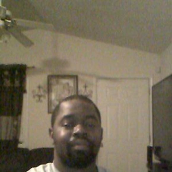 Profile Picture of Joe Barnes (@joebarnes169) on Poshmark