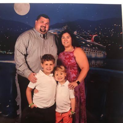 Profile Picture of AmandaMaye (@AmandaMaye92907) on Twitter