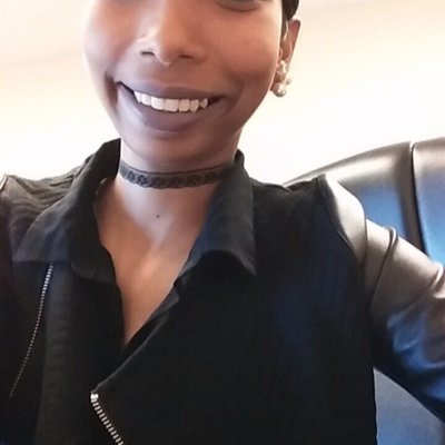 Profile Picture of Jasmine  Kemp (@mOdle_ChiC_J) on Twitter