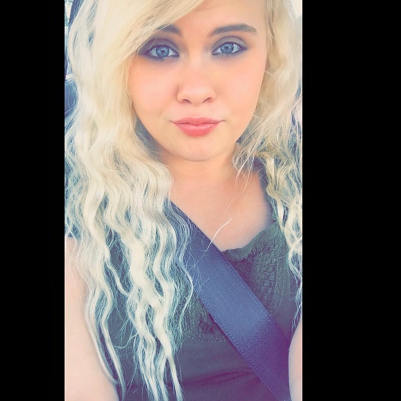 Profile Picture of Casey Stepp (@caseyjerraleigh) on Poshmark