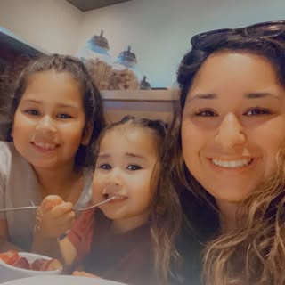 Profile Picture of Evette Sanchez (@evettesanchez) on Instagram