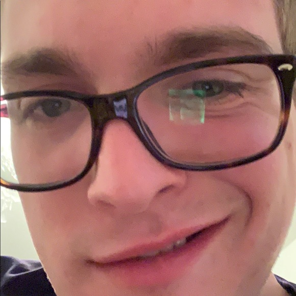 Profile Picture of Joey Oehlers (@joeyo123) on Poshmark