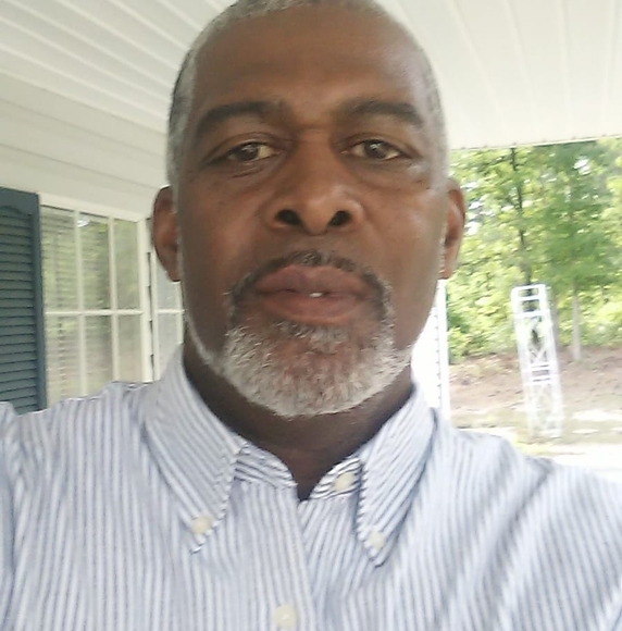 Profile Picture of James Davis (@davis1965j) on Poshmark