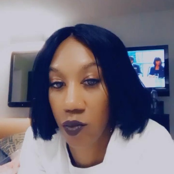 Profile Picture of Shawnta Winston (@swinston_1) on Poshmark