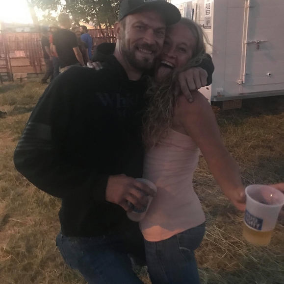 Profile Picture of April Ganger (@aprilganger) on Poshmark