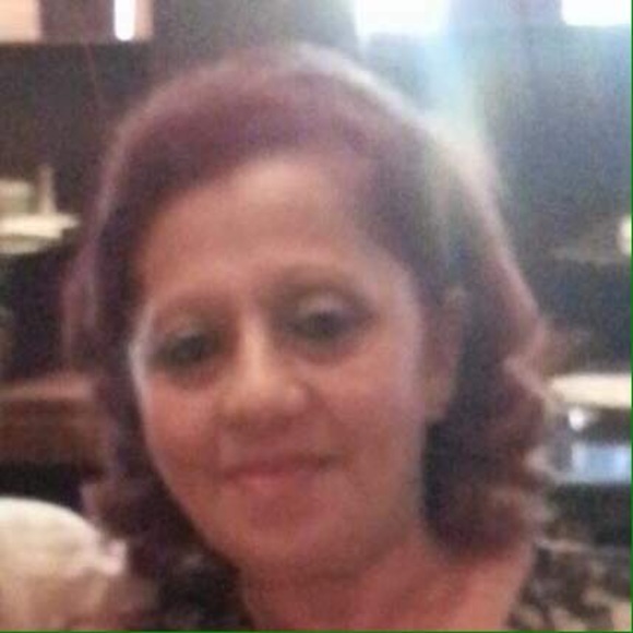 Profile Picture of Mona Sieffen (@monasieffen) on Poshmark