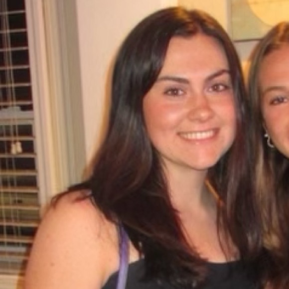 Profile Picture of Emily Andriello (@emsoccer2140) on Poshmark