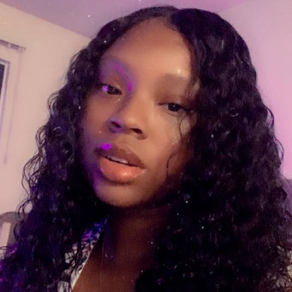 Profile Picture of Benita Ethridge (@ninaladaja) on Poshmark