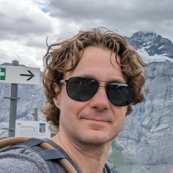 Profile Picture of Mark Binette (@markbinette) on Poshmark