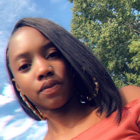 Profile Picture of Cierra Hickson (@cierranhickson) on Poshmark