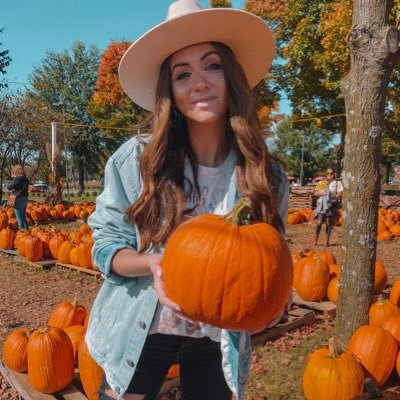 Profile Picture of Leah Tobak (@leahntobak) on Twitter