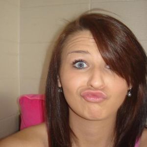 Profile Picture of Leah Savage (@leah729) on Myspace