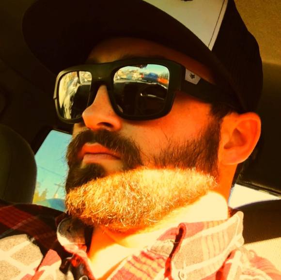 Profile Picture of Thomas Treadaway (@tthomasd614) on Poshmark