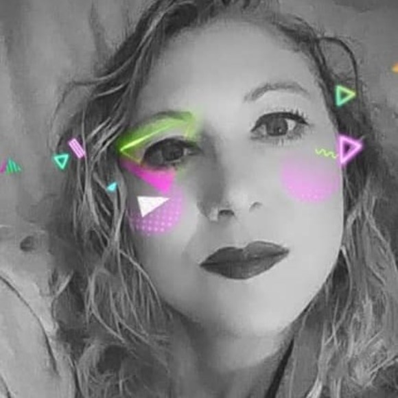 Profile Picture of Dolores Goralski (@doloresgoralski) on Poshmark