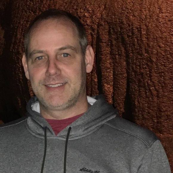 Profile Picture of Michael Carnes (@michaelcarnes) on Poshmark