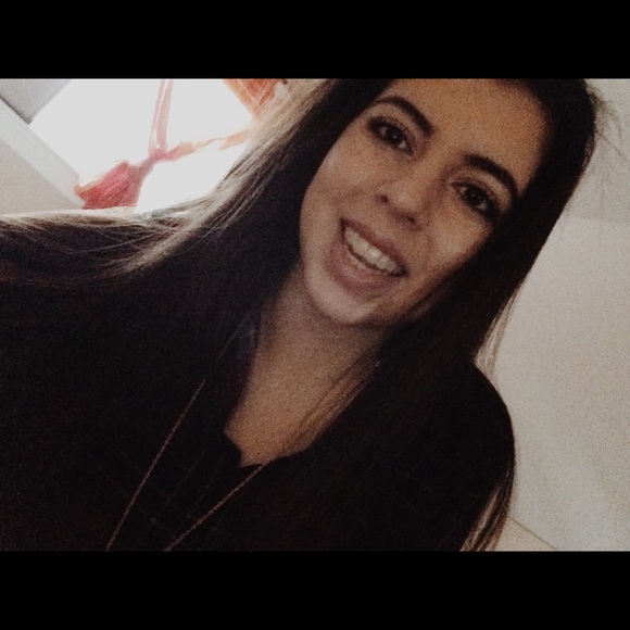 Profile Picture of Fiona Duncan (@fiona_the_pug11) on Poshmark