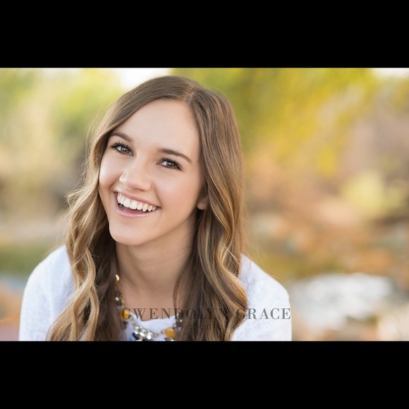 Profile Picture of Peyton Pile (@peytpile) on Poshmark