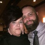 Profile Picture of Leslie Holland Edwards (@mrs_sweet_pickle_) on Instagram