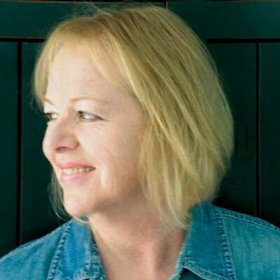 Profile Picture of Lynda Lang (@lyndalang) on Twitter