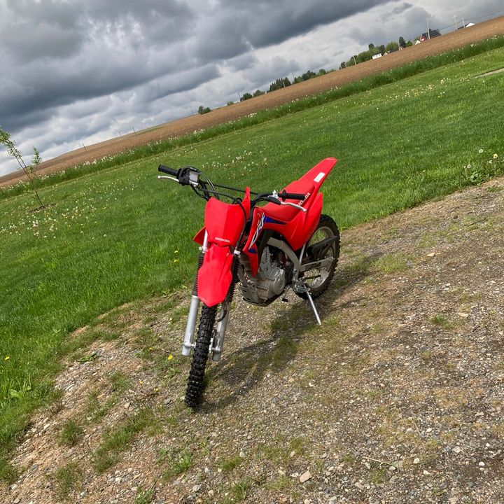 Profile Picture of Jacob Chapman (@snowmobile_dirtbikehype1) on Tiktok