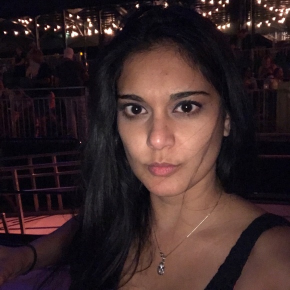 Profile Picture of Rachna Misra (@rsmisra4) on Poshmark