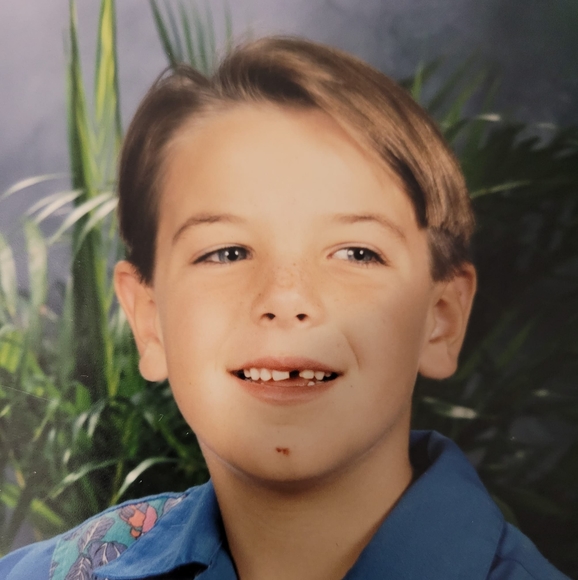 Profile Picture of Charles Schneider (@ctschneiderjr) on Poshmark