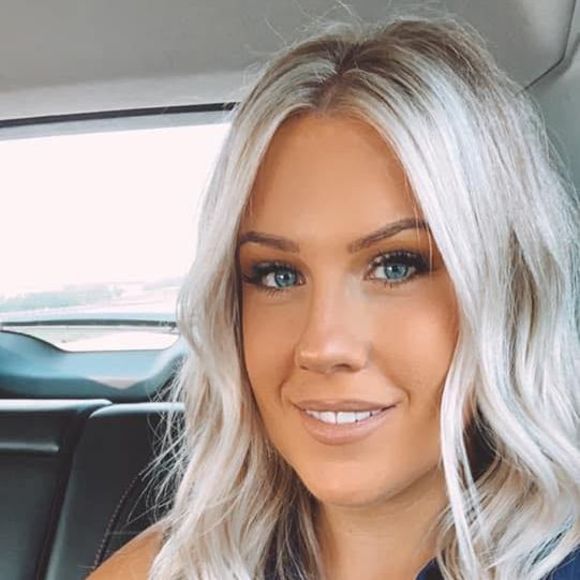 Profile Picture of Kayla Hutton (@kaybritt_456) on Poshmark